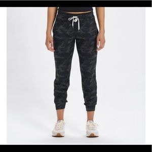 Vuori cropped joggers S